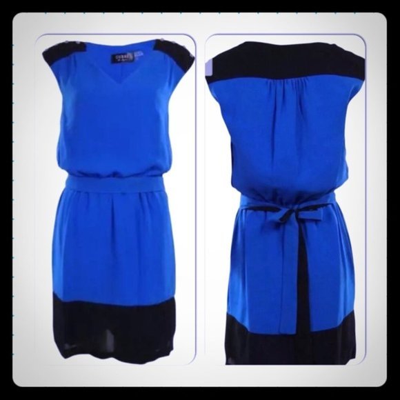 Guess Dresses & Skirts - NWOT Guess Chiffon Bright Blue Colorblock Midi Dress